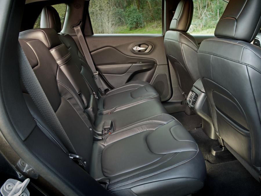  Jeep Cherokee Limited 2014 года  (AU) (фото 18 из 27)